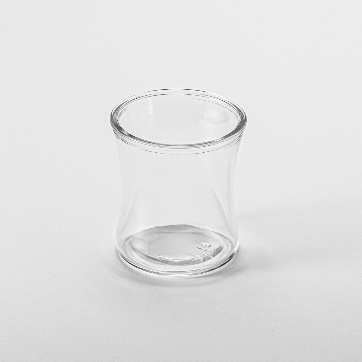 Lieferant 150 ml einzigartige Form kleiner Kapazität Glas klares Gefäß Duft Sojalkerzenglas Glas