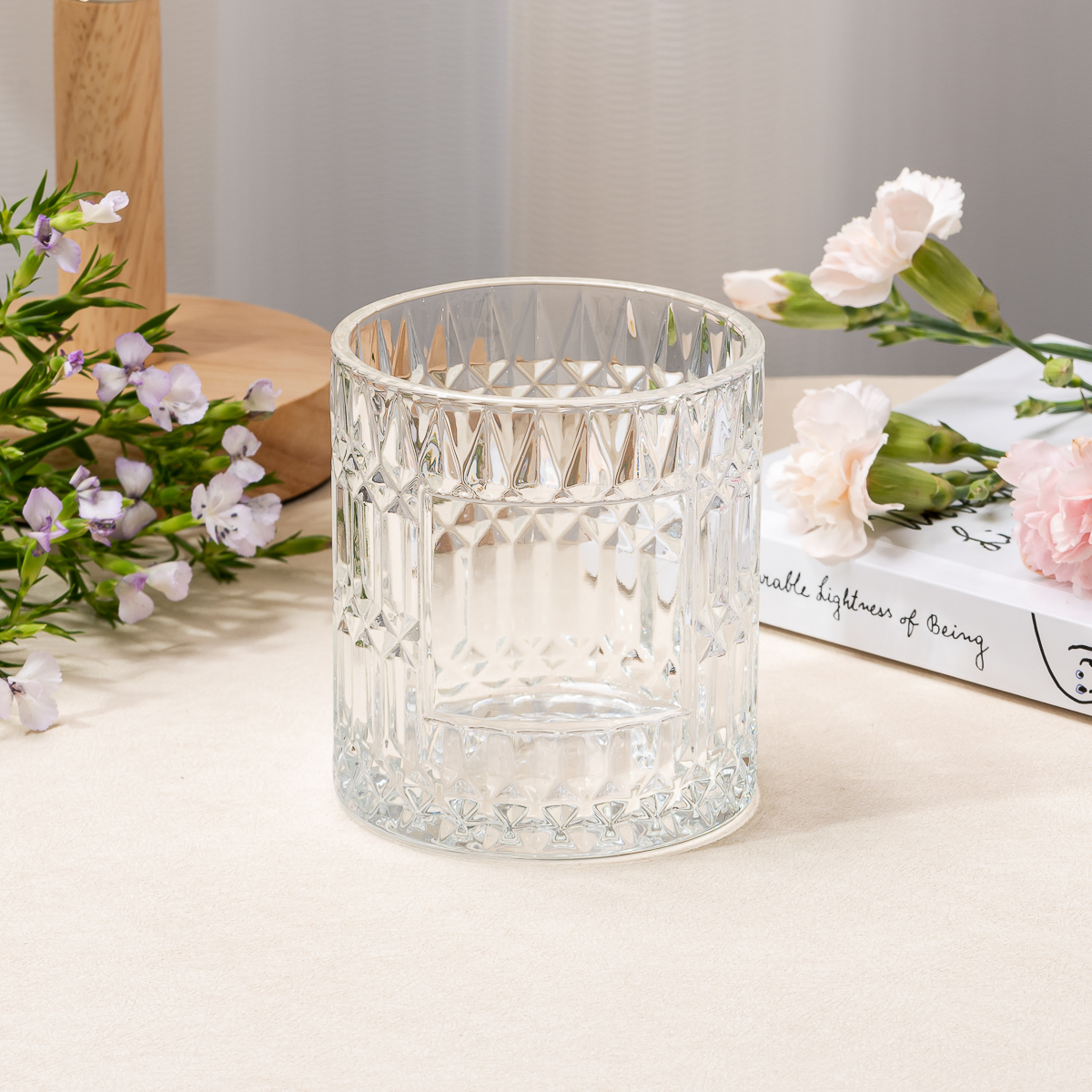Custom Label Cylinder Embossed Glass Jar Empty Candle Holder for Candle Packaging Custom Label Cylinder Embossed Glass Jar Empty Candle Holder for Candle Packaging