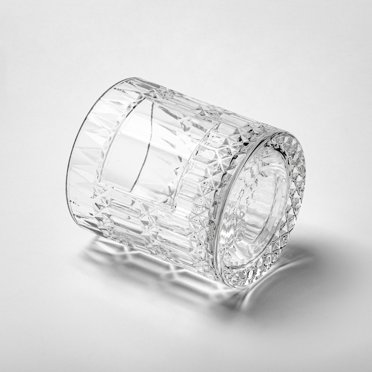 Supplier 310ml diamond & custom logo space glass candle holder Supplier 310ml diamond & custom logo space glass candle holder