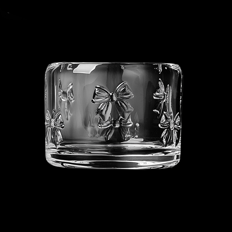 Novodošli Stakleni svijećnjaci s vrućim uzorkom mašne 185 ml 345 ml Staklo za svijeće s mašnom prilagođene boje Veleprodaja