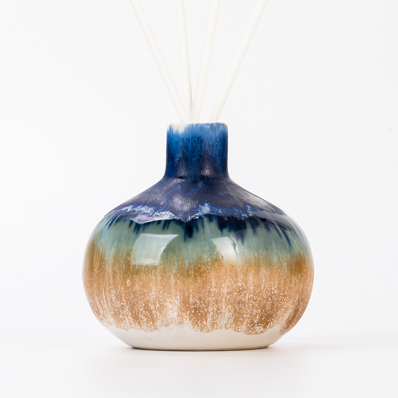 Elegant Colorful Glazed Ceramic Bottle Ceramic Reed Diffuser Bottle Supplying