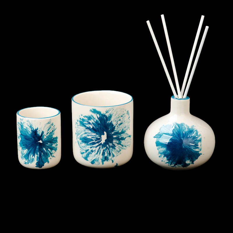 Soláthraí 178ml Maisiúchán Baile Próca Coinneal Ceirmeacha Gorm Agus Bán