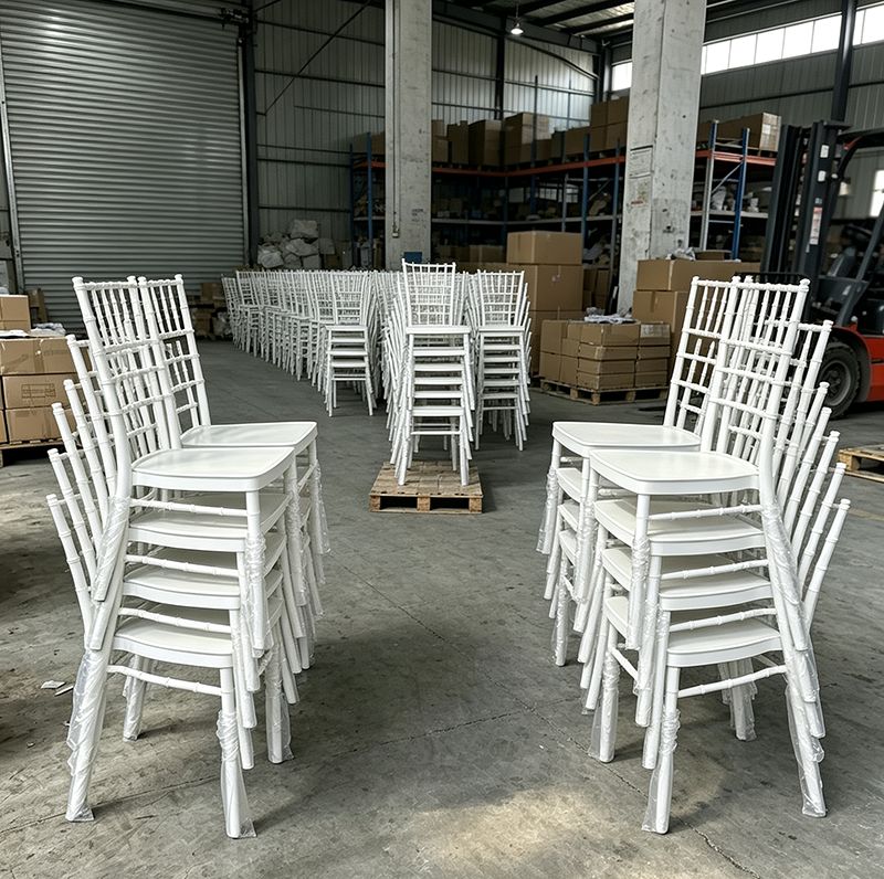 White Plastic Chiavari Chair Stackable Hotel Banquet Chair for Wedding Party Event Chair