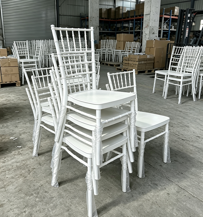 Factory Wholesale White Chiavari Chair Stackable Hotel Banquet Chair Bulk Supply for Event Rental Business