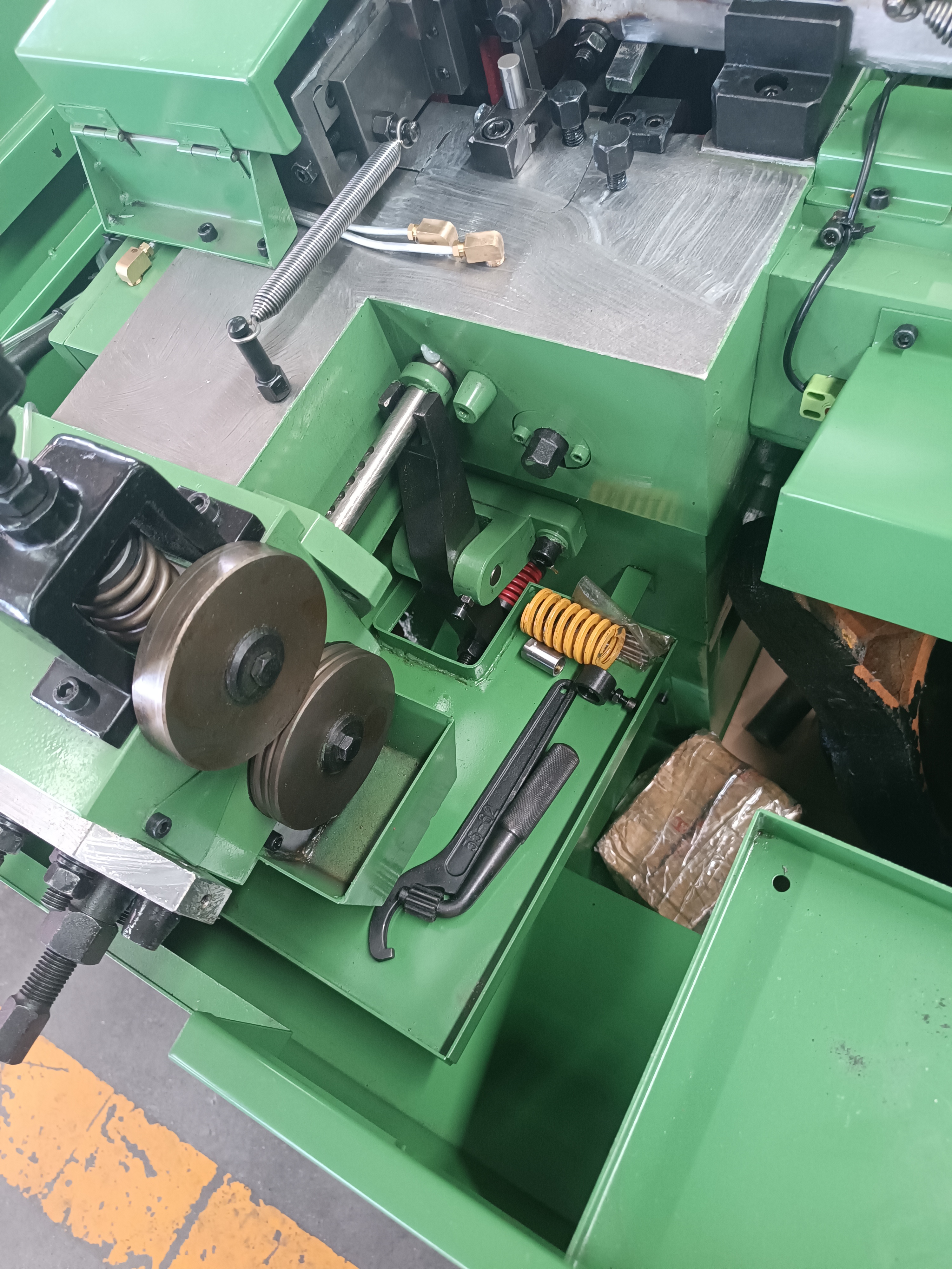 Rainbow Automatic High Speed Cold Header Cold Heading Machine