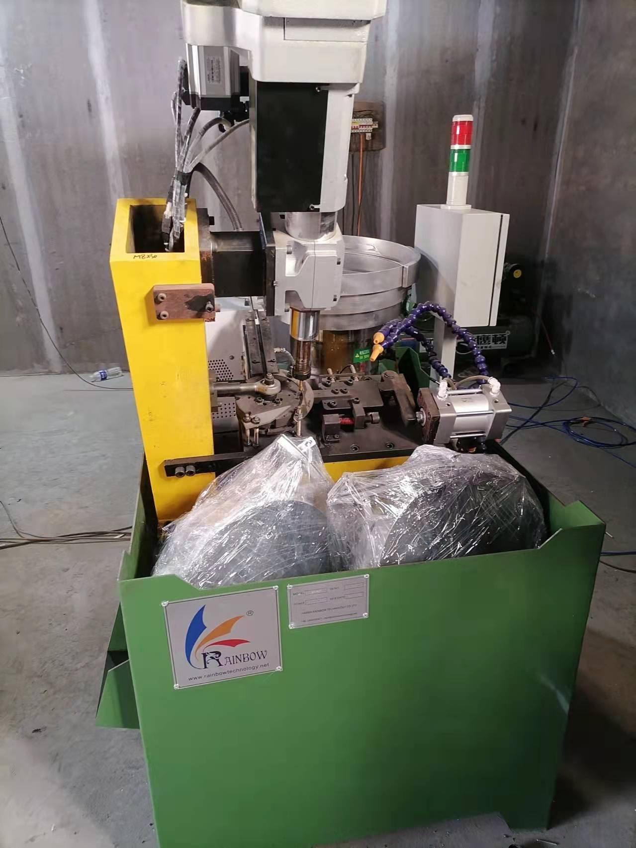 LDH-M8-4 เครื่องแตะแบบลูกสูบเครื่องเจาะถั่วอัตโนมัติเต็มรูปแบบ