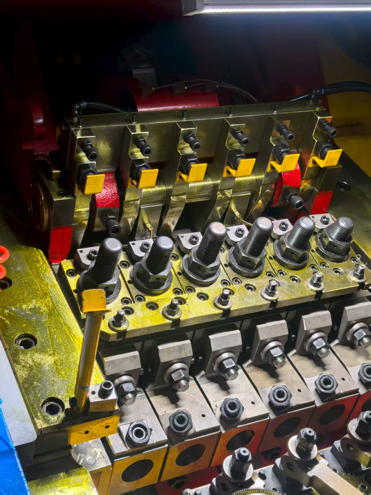 RBF136 Good Condition Cold Heading Machine with PLC for Hex Bolt