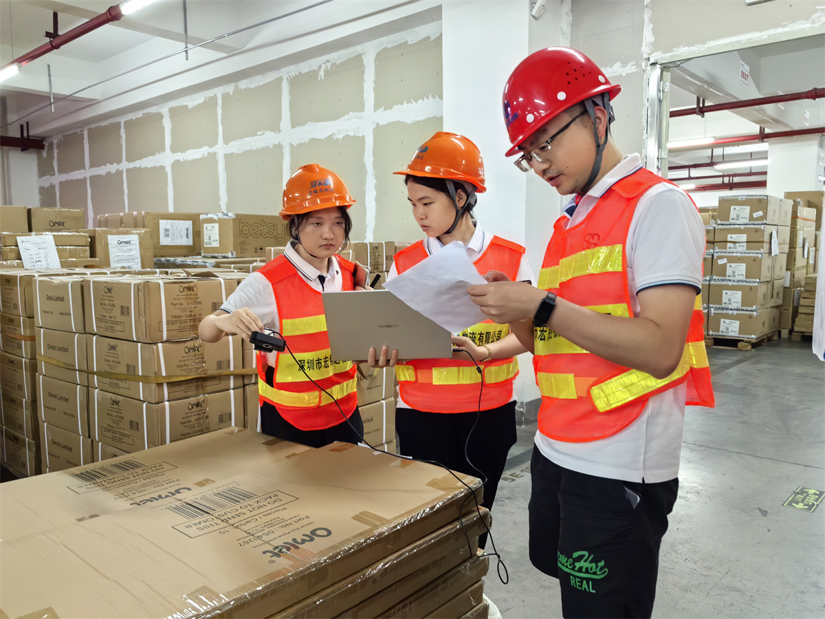 Air Freight to Dubai Door-to-Door - Professional Forwarder with 20+ Years Experience