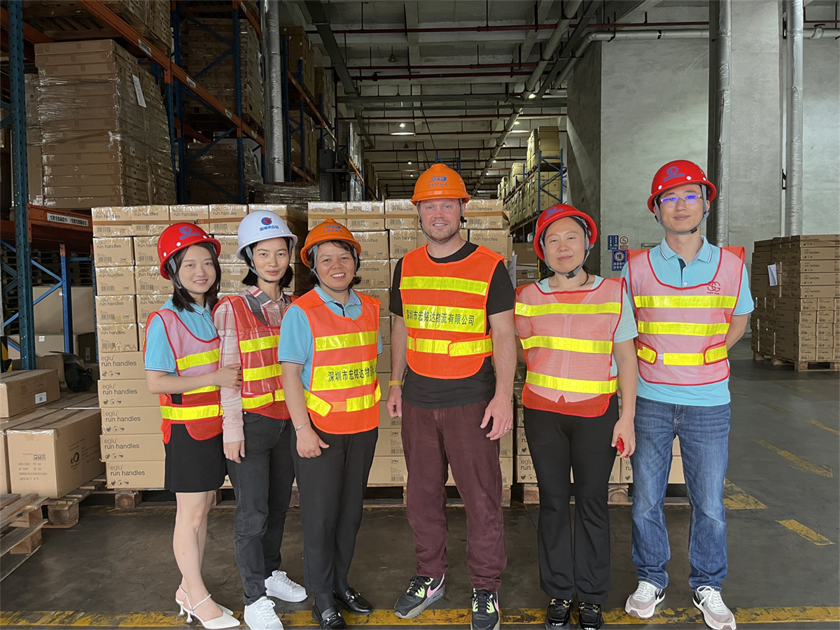 شحن جوي آمن عالي الجودة إلى الشرق الأوسط مع خدمة التأمين الكامل للتتبع عبر الإنترنت إلى الإمارات العربية المتحدة