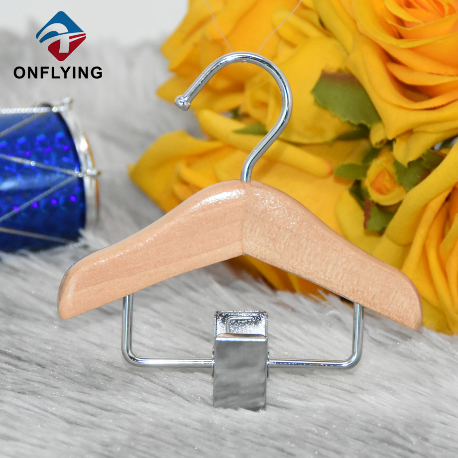 カスタマイズされたかわいいペットアクセサリークリップミニハンガー中国メーカー付きの天然木製の色