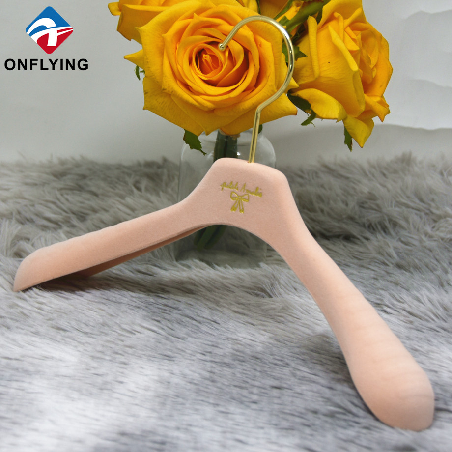 ディスプレイコートキッズカスタムピンクベルベットベビーハンガーメーカーサプライヤー