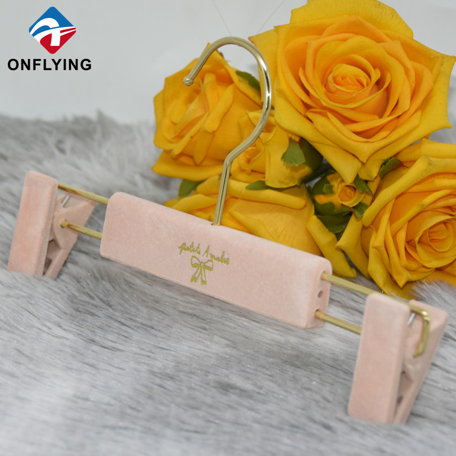 ディスプレイスカートチルドレンカスタムピンクベルベットパンツキッズハンガー中国メーカー