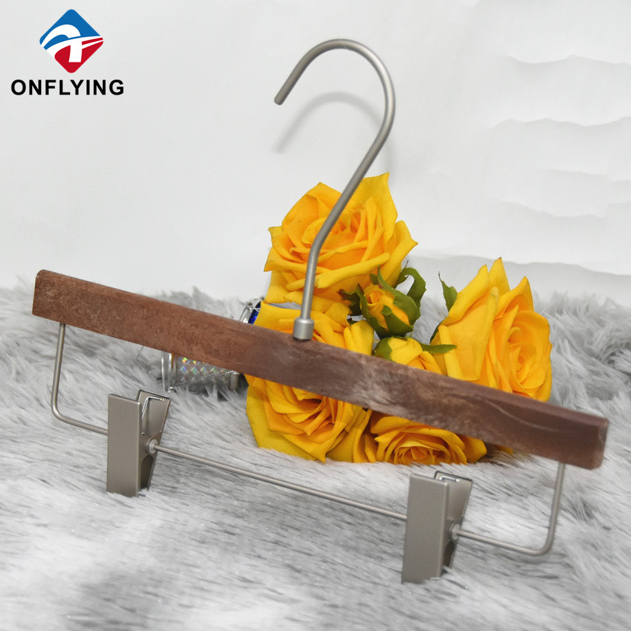 アンティークカスタム模倣ウッドパンツプラスチック樹脂服ハンガー工場のサプライヤー