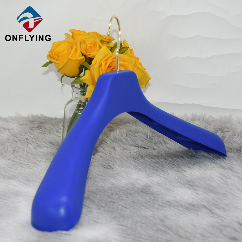 服用の豪華な耐久性のある青いハンガーカスタムロゴ中国のサプライヤー