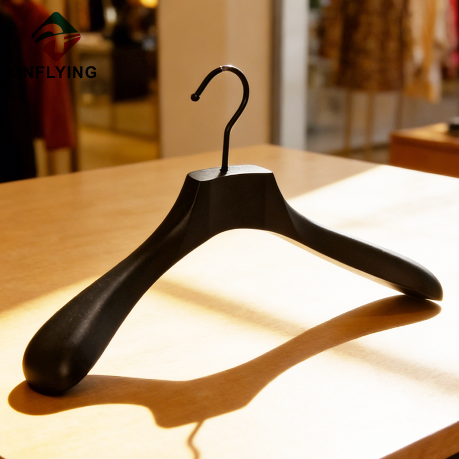 トップエンドラウンドフック洋服コート黒木製ハンガー中国サプライヤー