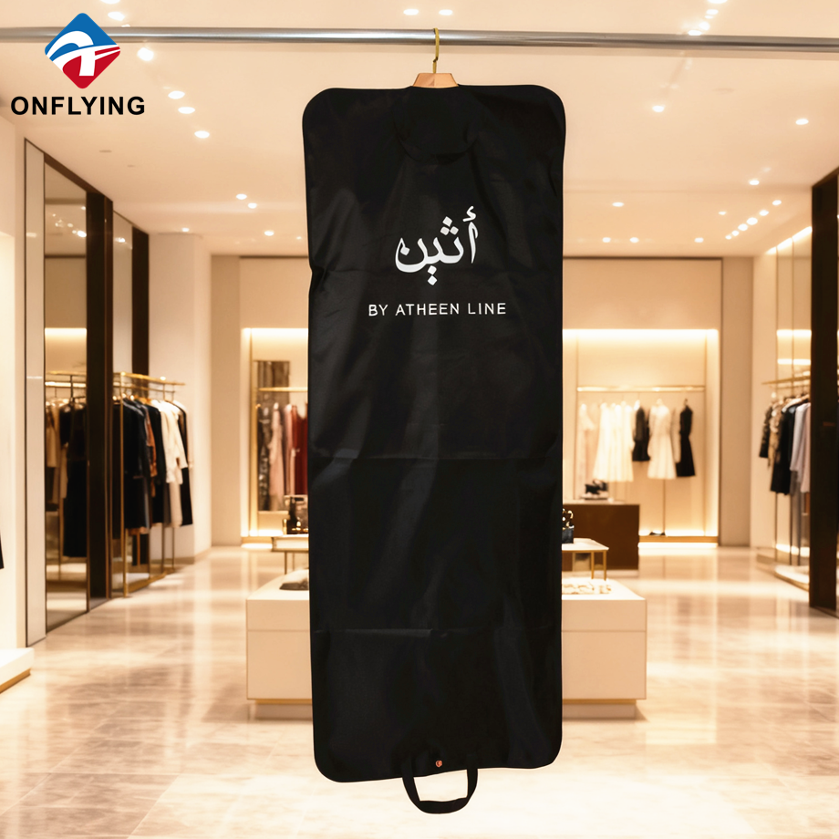 L'emballage fait sur commande de vêtement noir couvre le fournisseur d'usine de sac de polyester de vêtements