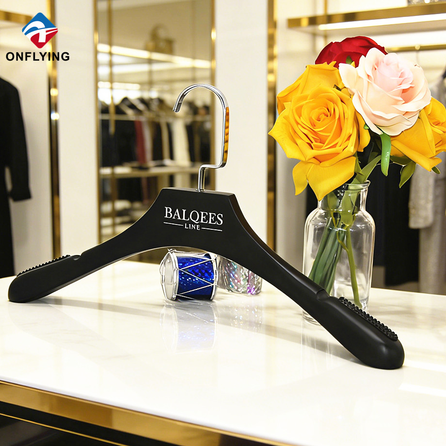 Wholesale High Quality Luxury Black Wooden Clothes Hanger manufacturer China