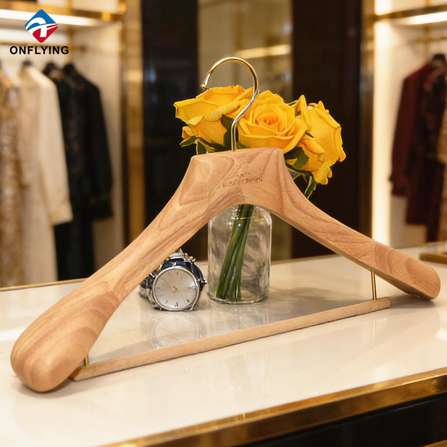 プレミアムカスタマイズされたロゴワイドショルダー堅牢な天然オークスーツ木製ハンガー工場中国