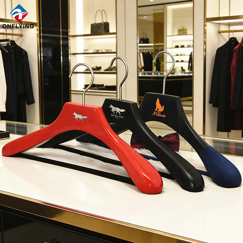 Luxurious Fashion Brand Shop Custom Suit Logo Lotus Wooden Colored Hanger Set Factory China