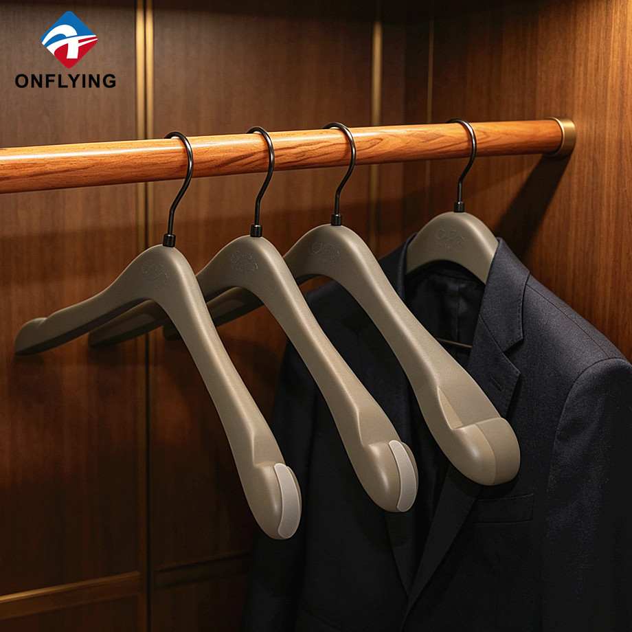 Luxury Clothes Boutique Beech Wooden Garment Clothes Hanger Set in Multiple Sizes Supplier China
