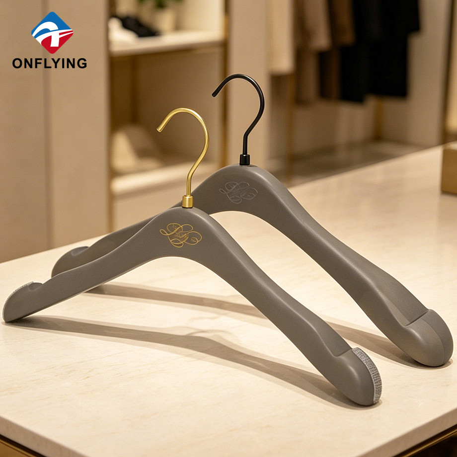Luxury Clothes Boutique Beech Wooden Garment Clothes Hanger Set in Multiple Sizes Supplier China - COPY - 5v695r