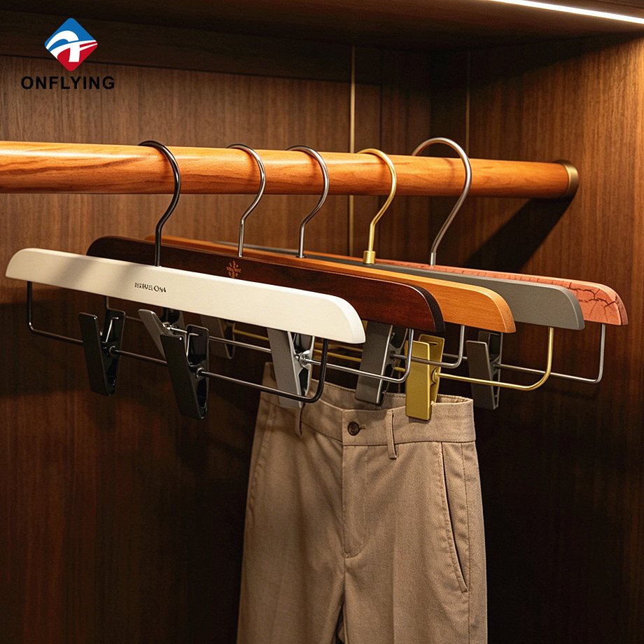 High-end Clothes Boutique Multiple Sizes Custom Wooden Pants Hanger Set with Clips Factory China