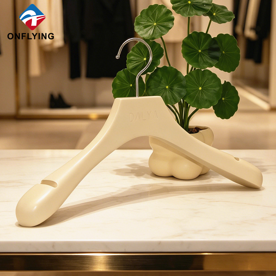 Top Quality Lady's Wide Shoulder with Notch Creamy Garment Wooden Dress Hanger Supplier China