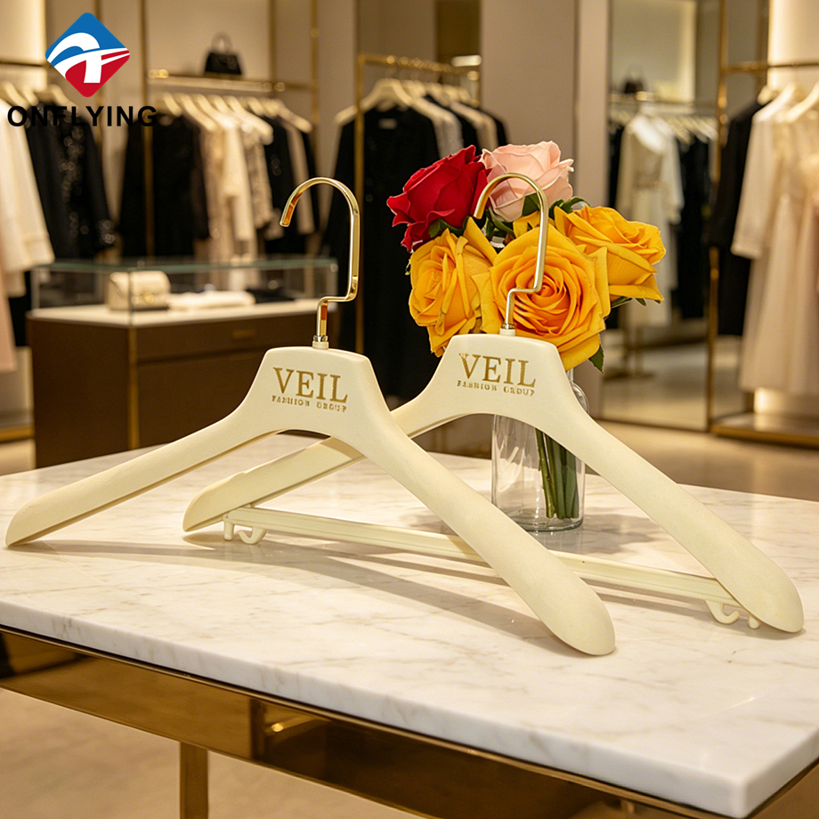 Luxury Popular Stylish Wardrobe Custom Color Creamy Velvet Coat Jacket Hanger Set Factory China