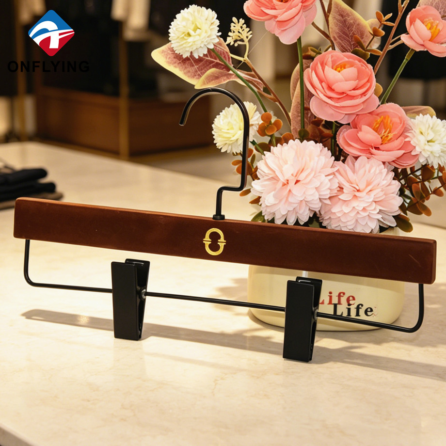 Premium Luxury Wardrobes Anti-slip Smooth Flocked Velvet Pants Hanger with Clips Factory China