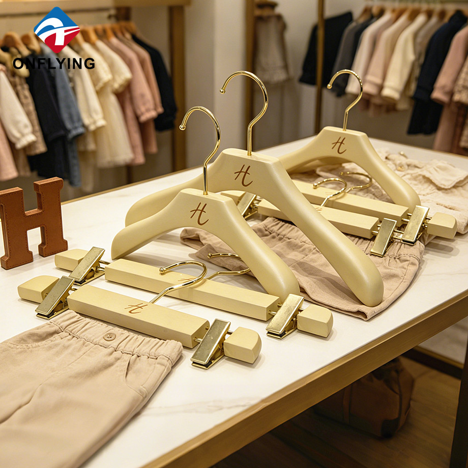 Kid's Pants Clothes Solid Wood Smooth Material Luxury Wooden Kid Hanger Set for Factory China