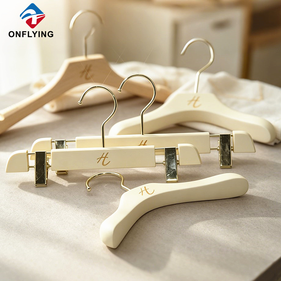 High-end Durable Fashionable Sturdy Baby Shop Garment Wooden Top Pants Kid Hangers Supplier China - COPY - 4uj18u