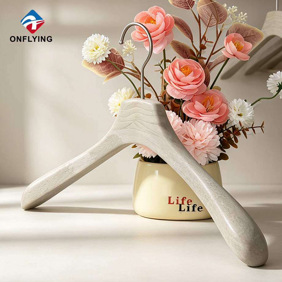Premium Shops Household Storage Heavy-duty Solid Custom Smooth Clothes Resin Hanger Supplier China