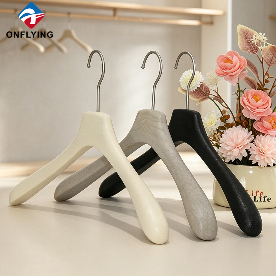 Luxury Sturdy Exquisite Colored Resin Garment Clothing Hanger Set Custom logo Supplier China