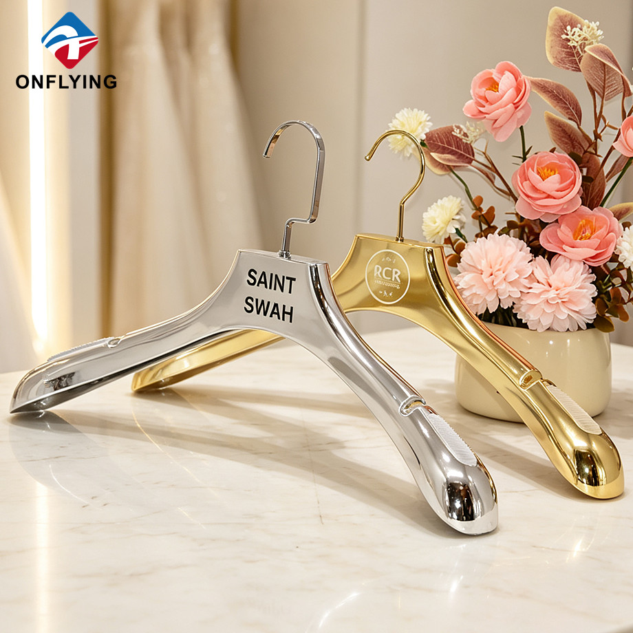 Exquisite Premium Shoulder Bright Colored Glossy Electroplated Luxury Hanger Set Factory China