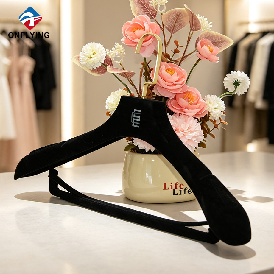 Luxury Suit Pants Custom logo Non slip Soft Smooth Flocked Velvet Men's Hanger Supplier China