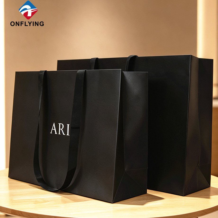 Custom logo Large Capacity Multi-sizes Eco-friendly Black Shopping Paper Bags Supplier China