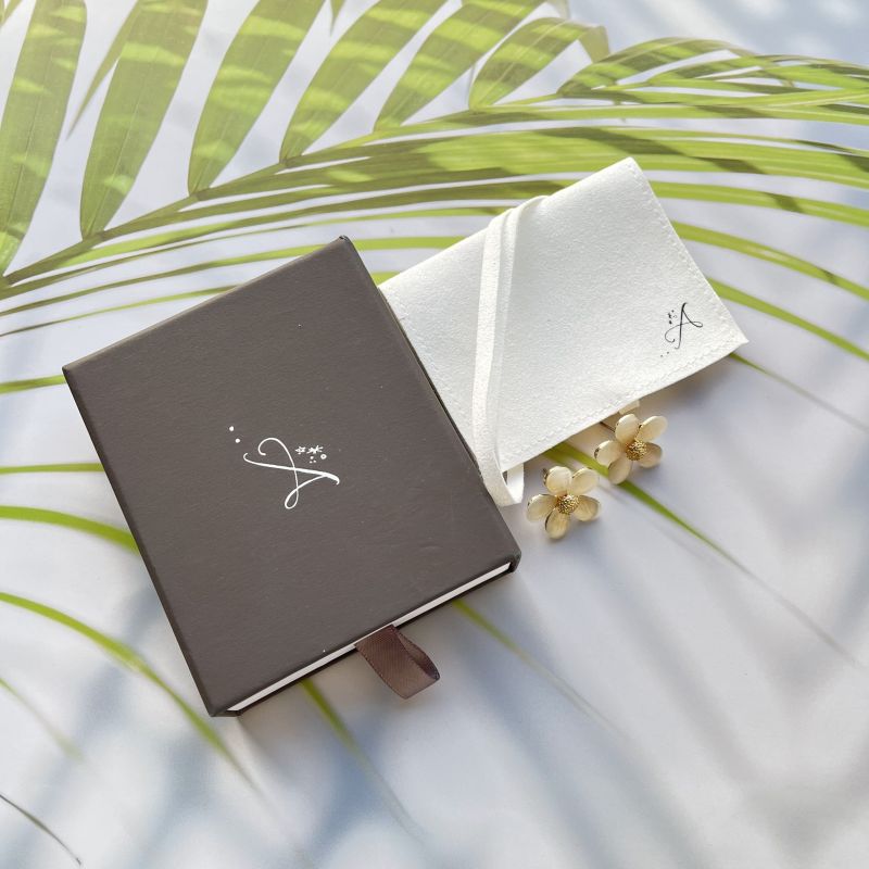 Yadao জনপ্রিয় ড্রয়ার পেপার বক্স জুয়েলারি প্যাকেজিং বক্সের ভিতরে থলি এবং প্যাড সহ