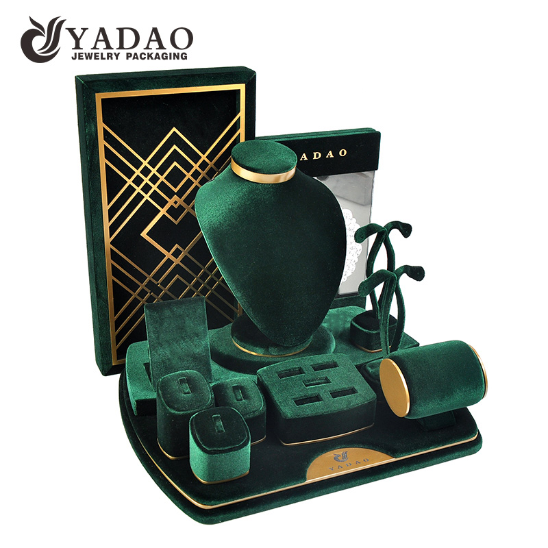 MDF dark green shiny velvet fancy display para sa Christmas jewelry showcase counter