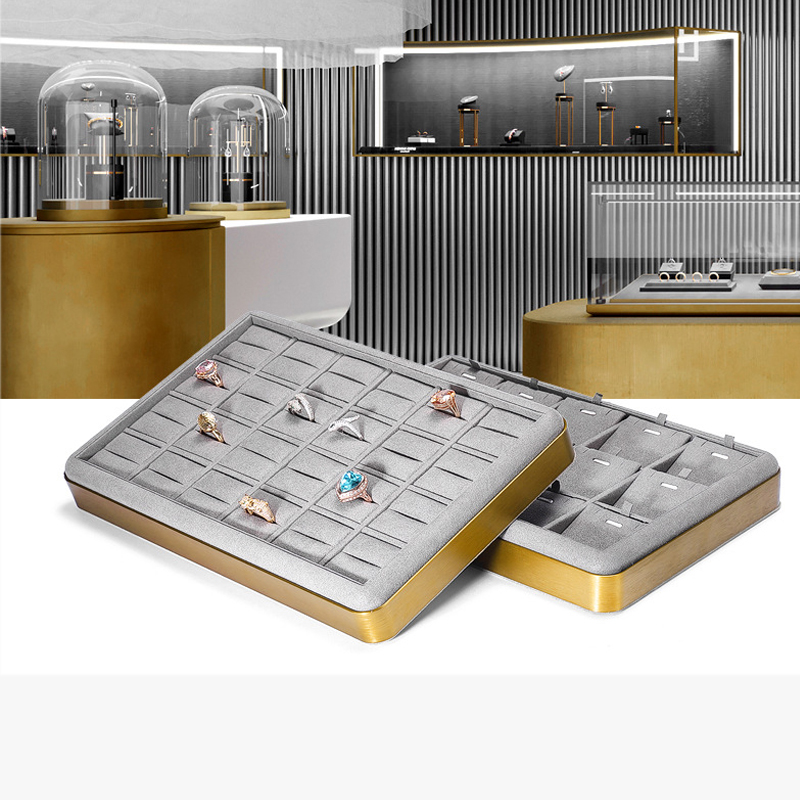 Kuantiti barang kemas pameran dulang logam bingkai dulang paparan cincin stok dulang barang kemas mewah