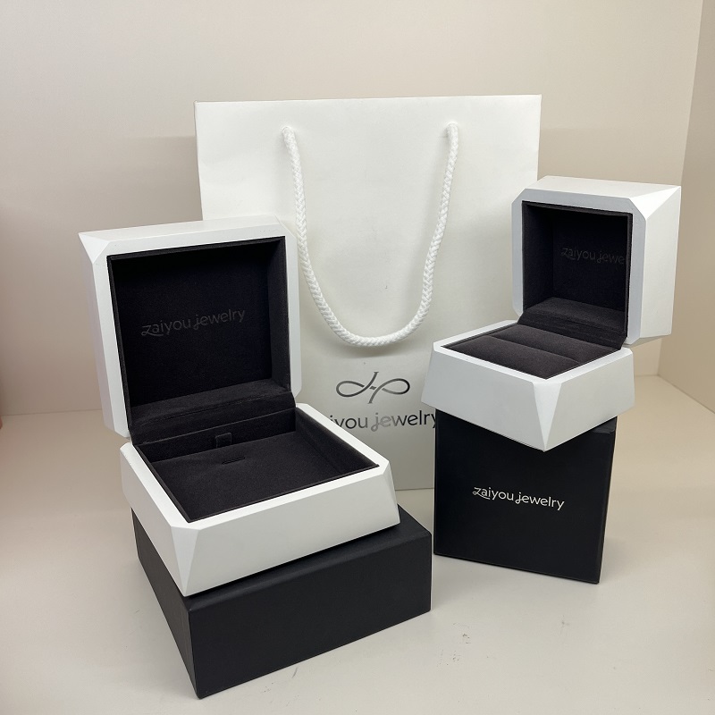 Laca acabada ângulo irregular luxo elegante caixa de embalagem de joias de madeira branca