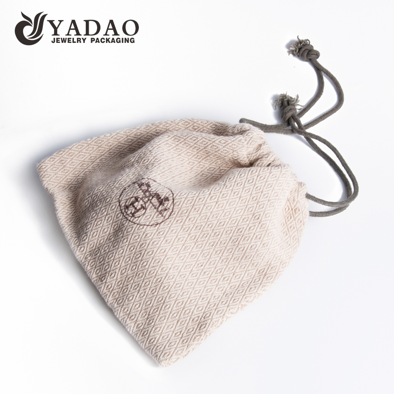 Fijne en elegante pure kleuren om Jute linnen sieraden cadeaukoffer voor sieraden en cadeau te bestellen