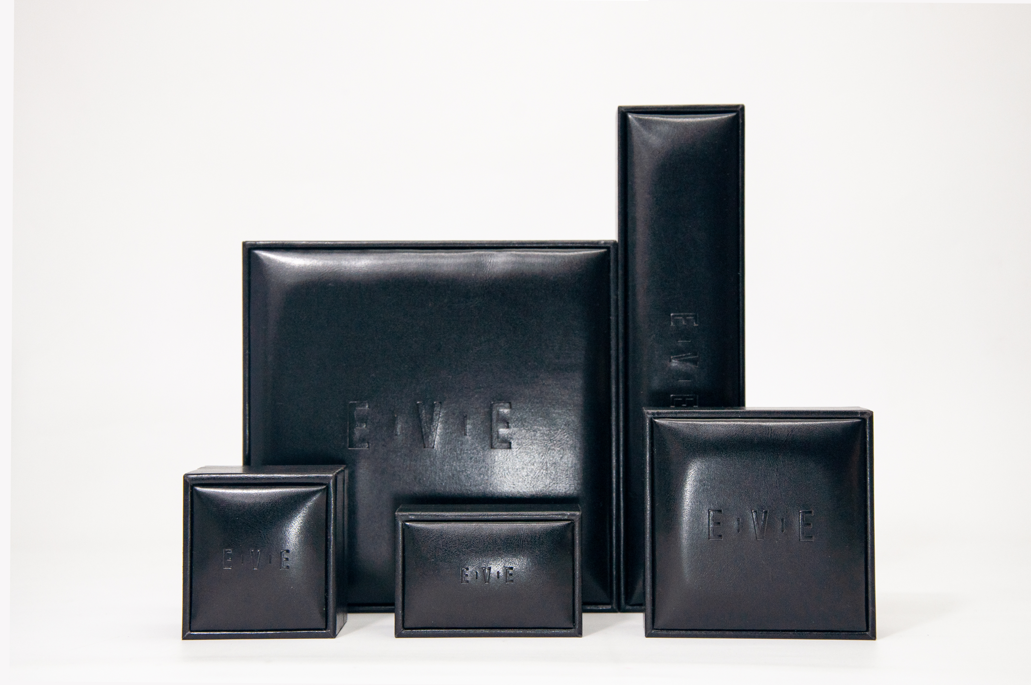 صندوق بلاستيكي فاخر من المواد اللطيفة باللون الأسود صندوق تغليف بو الجلود