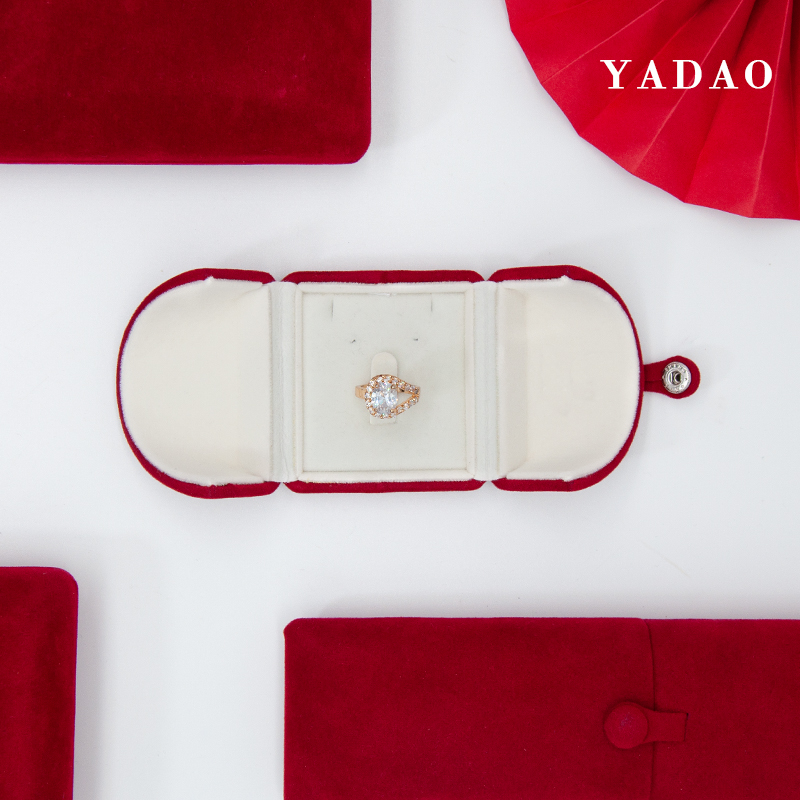টেকসই লাল রঙের মখমল আচ্ছাদিত গয়না হীরা সোনার বিবাহের আংটি প্যাকেজিং প্রদর্শন বাক্স