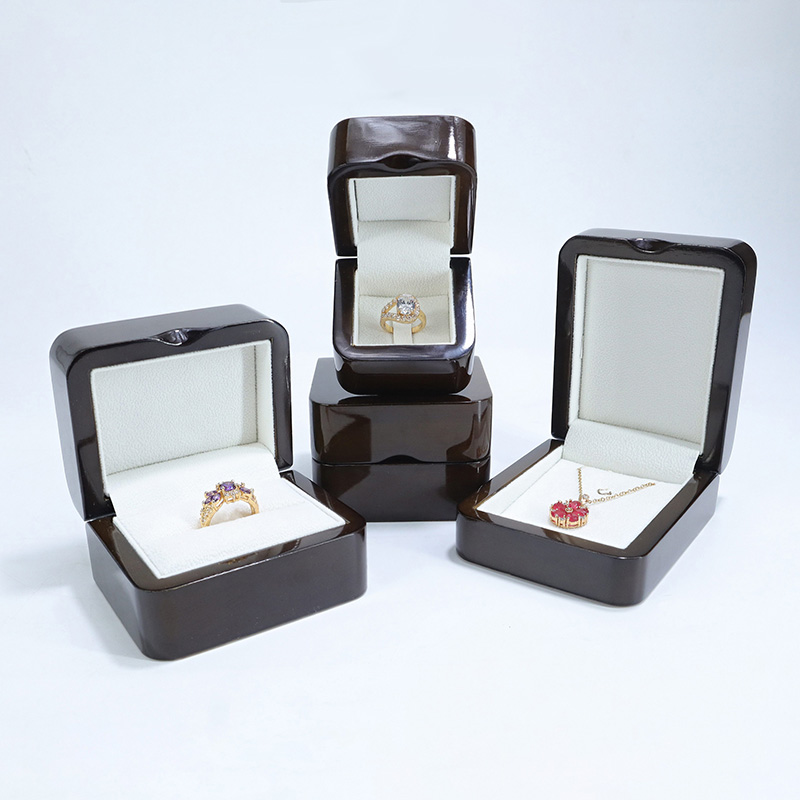 Wholesale Jewelry Box Ring Earrings Necklace Box Wooden Packaging with You Logo for Various Color