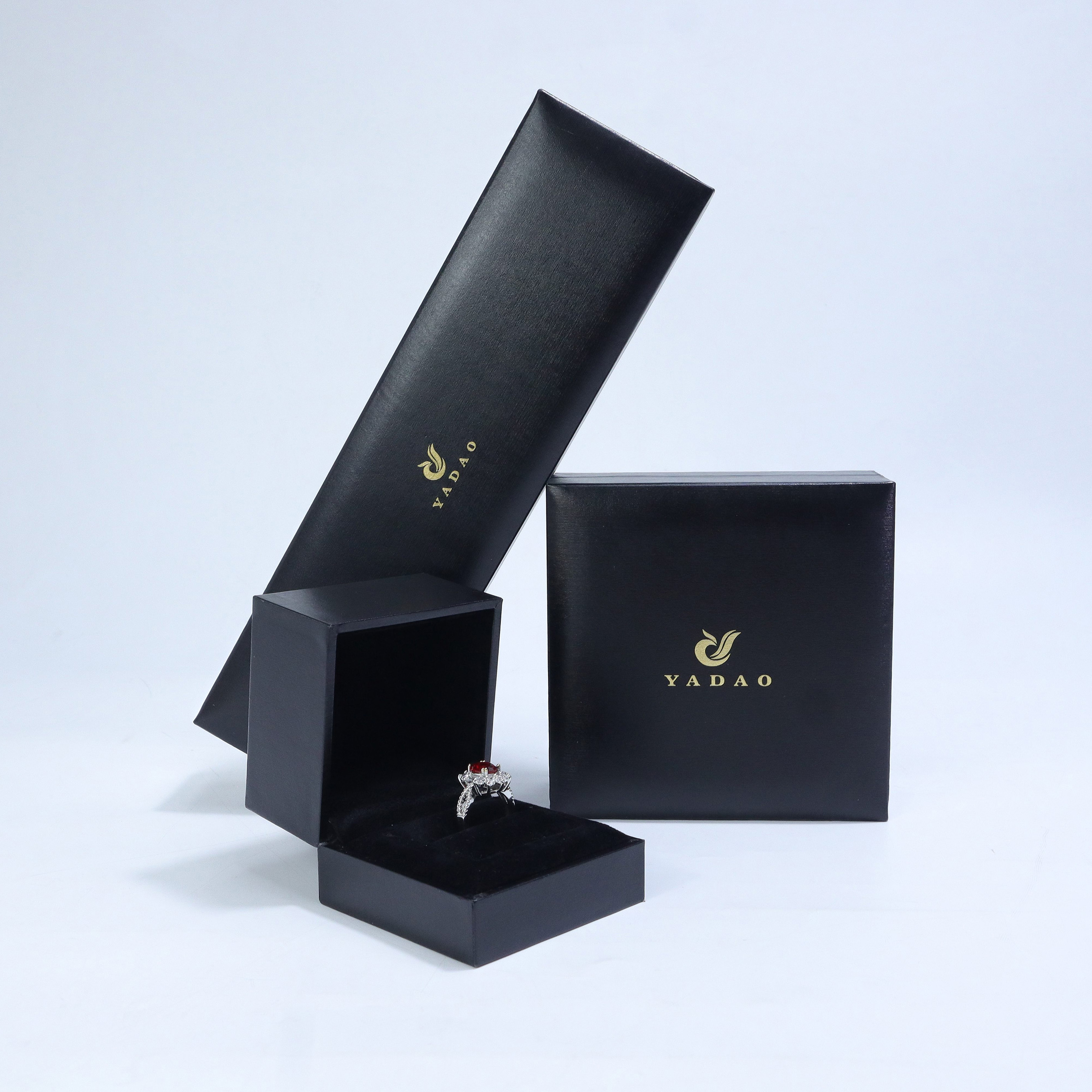 جعبه چرمی Yadao Pu برای گوشواره حلقه جواهرات جعبه گردنبند آرم رنگی سفارشی به صورت رایگان