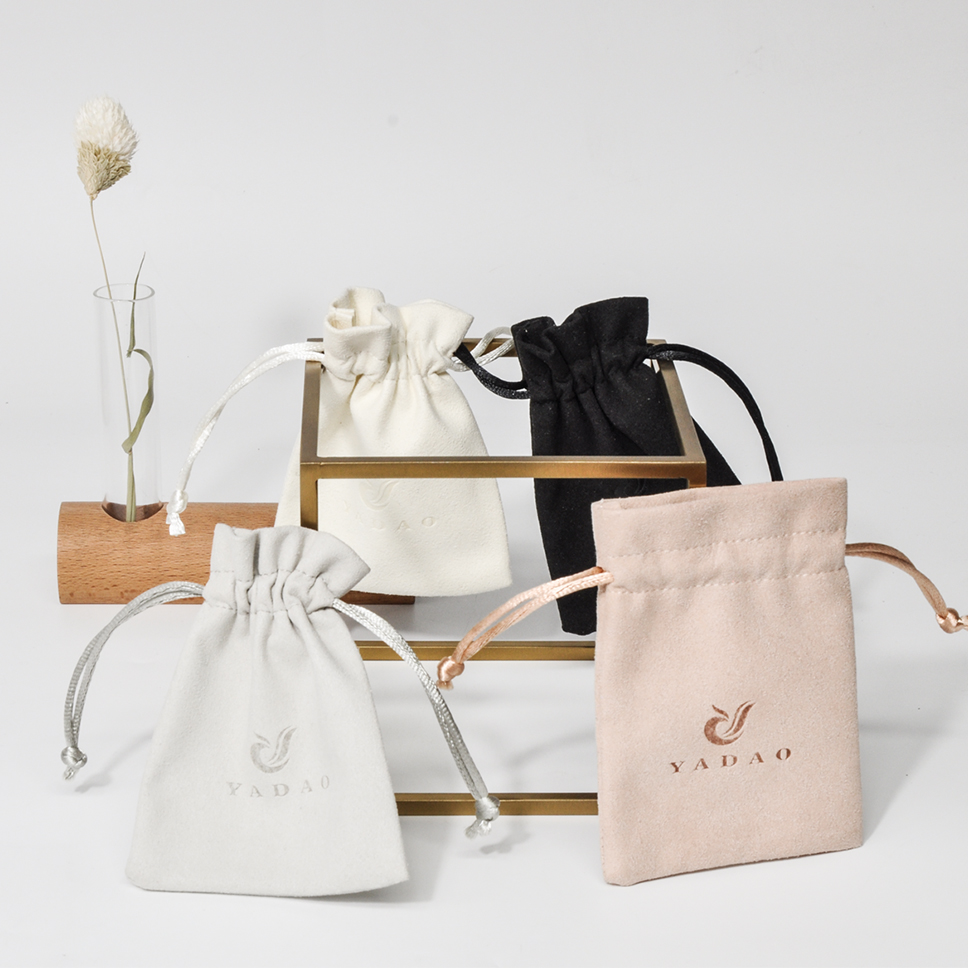 무료 맞춤형 로고 색상 디자인이 포함된 보석 선물 포장 파우치용 YADAO 맞춤형 파우치