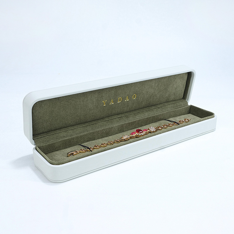 YADAO صندوق سوار طويل من الجلد بتصميم جديد مع مادة من جلد الغزال مخصصة مجانًا