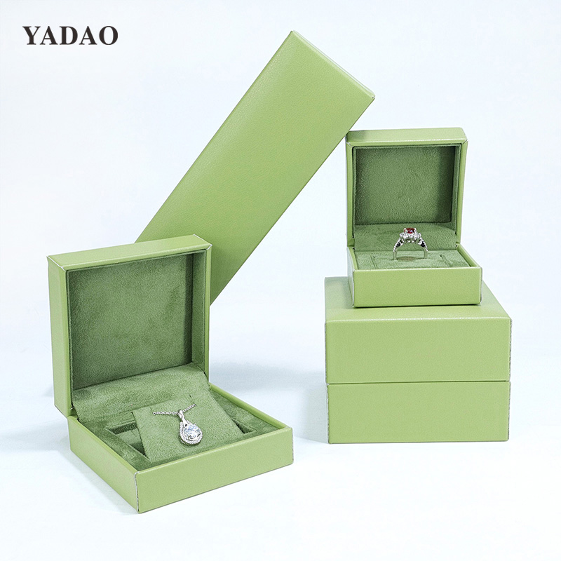 Factory wholesale green leather jewelry packaging box for ring bangle pendant packaging