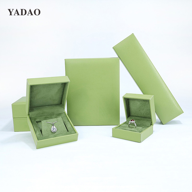 Factory wholesale green leather jewelry packaging box for ring bangle pendant packaging