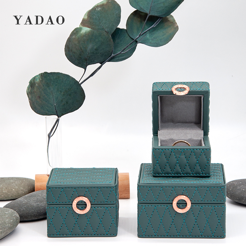 luxury green Chirstmas theme diamond jewellery packaging stiching style box set 